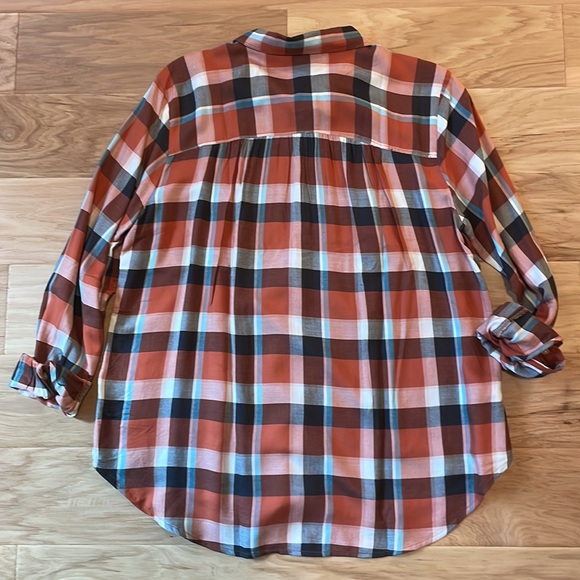NWT! Loft brand, Plaid, Large Petite, Long Sleeve, Button shirt - Picture 5 of 6